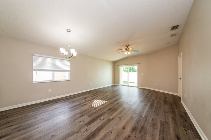 1,950/Mo, 11751 Lynmoor Drive Riverview, FL 33579 Dining Room View