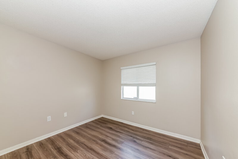 1,950/Mo, 11751 Lynmoor Drive Riverview, FL 33579 Bedroom View