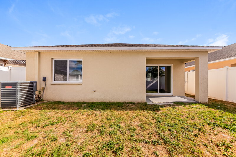 1,950/Mo, 11751 Lynmoor Drive Riverview, FL 33579 Rear View