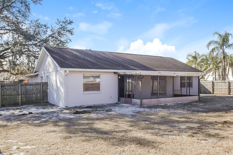 2,080/Mo, 1012 Cameo Crest Lane Valrico, FL 33596 Rear View