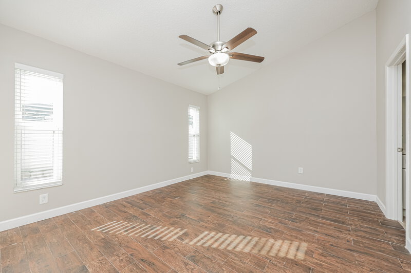 2,480/Mo, 8606 Twin Farms Place Tampa, FL 33635 Main Bedroom View