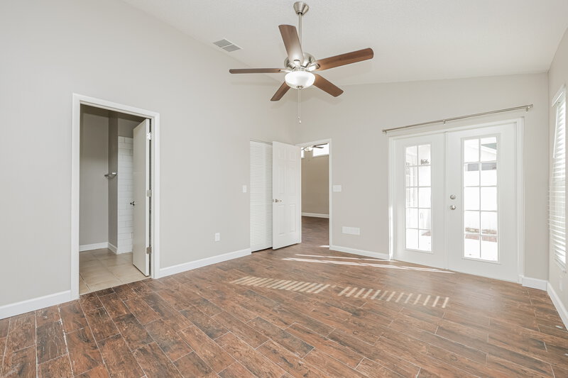 2,480/Mo, 8606 Twin Farms Place Tampa, FL 33635 Main Bedroom View 2