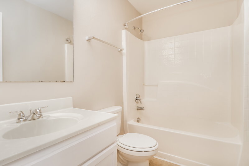 3,680/Mo, 13825 Gentle Woods Avenue Riverview, FL 33569 Bathroom View