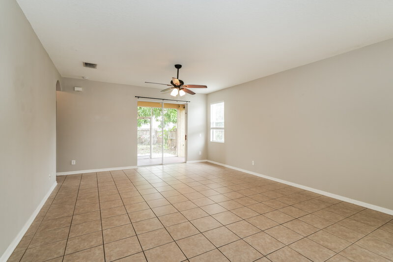 2,280/Mo, 8574 Deer Chase Drive Riverview, FL 33578 Living Room View 2