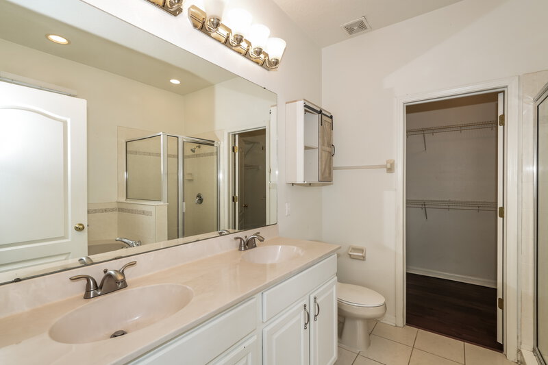 2,280/Mo, 8574 Deer Chase Drive Riverview, FL 33578 Main Bathroom View