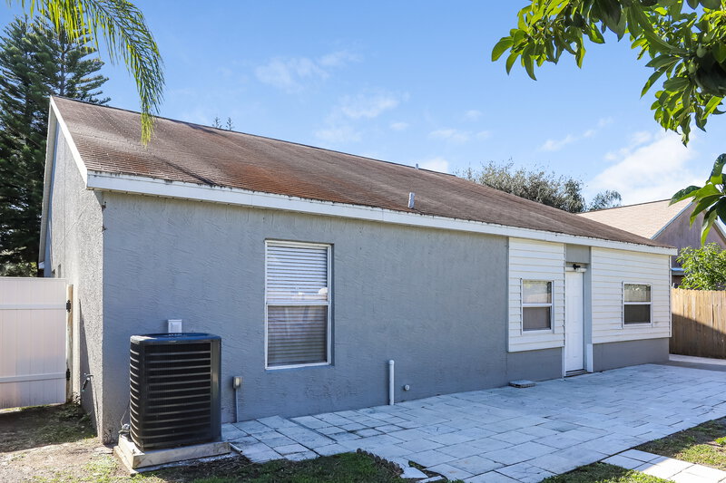 2,785/Mo, 9001 Sheldon Chase Drive Tampa, FL 33635 Rear View 2