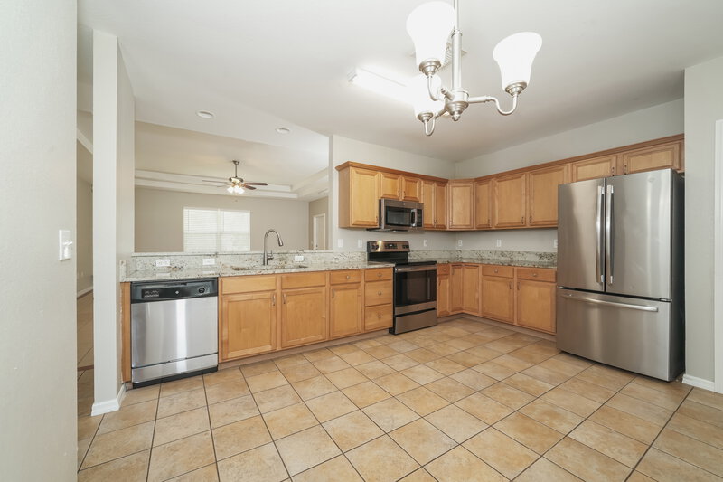 2,005/Mo, 6557 Shepherd Oaks Road Lakeland, FL 33811 Kitchen View