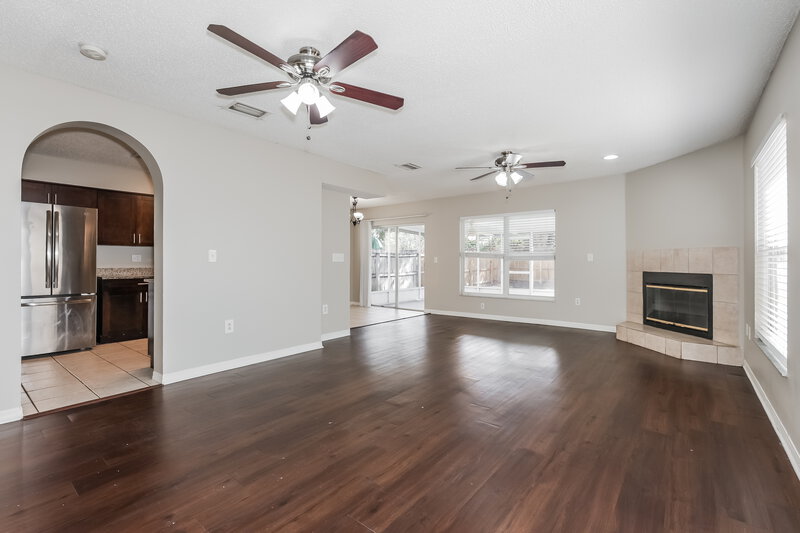 2,255/Mo, 741 Burlwood Street Brandon, FL 33511 Living Room View 2