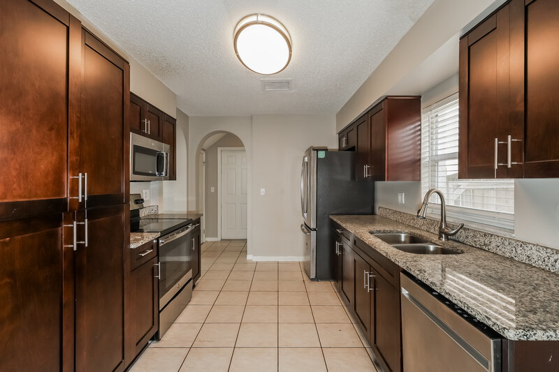 2,255/Mo, 741 Burlwood Street Brandon, FL 33511 Kitchen View
