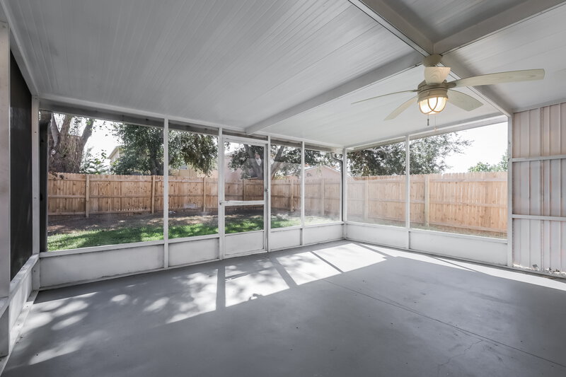 2,255/Mo, 741 Burlwood Street Brandon, FL 33511 Sun Room View