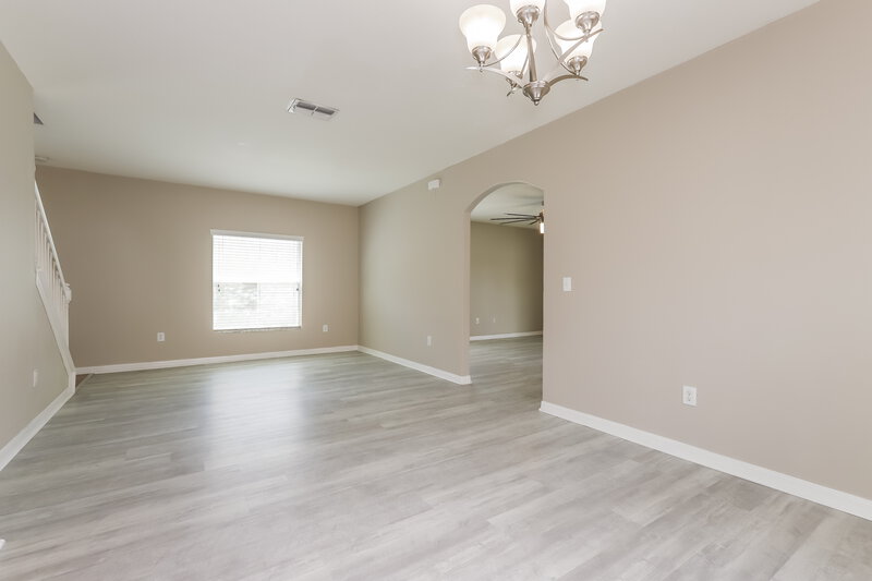 2,355/Mo, 10525 Summer Azure Dr. Riverview, FL 33578 Dining Room View 2