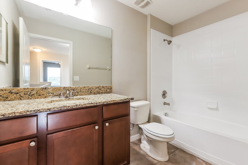 2,355/Mo, 10525 Summer Azure Dr. Riverview, FL 33578 Bathroom View