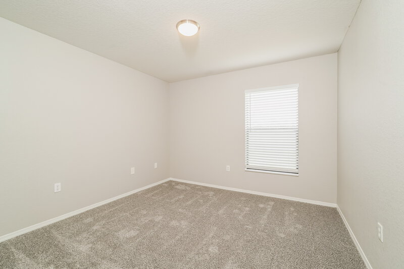 2,050/Mo, 8179 Woodvine Cir Lakeland, FL 33810 Bedroom View