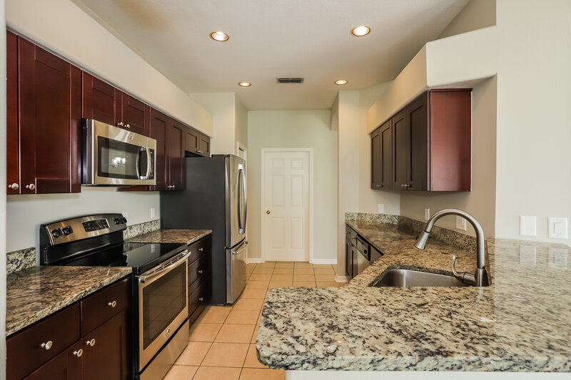 2,615/Mo, 5430 Twin Creeks Drive Valrico, FL 33596 Kitchen View