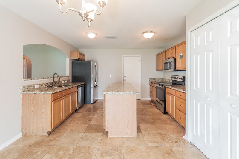 2,320/Mo, 30314 Pongo Way Wesley Chapel, FL 33545 Kitchen View