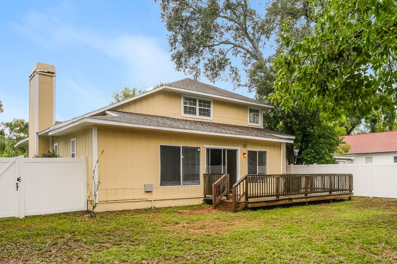 2,890/Mo, 8105 N Fremont Ave Tampa, FL 33604 Rear View