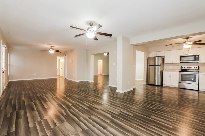 2,510/Mo, 1302 Foxboro Drive Brandon, FL 33511 Living Room View