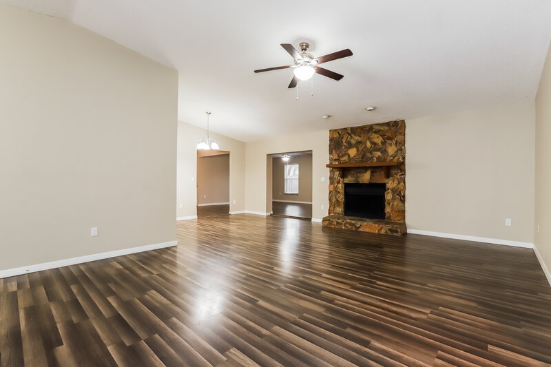2,510/Mo, 1302 Foxboro Drive Brandon, FL 33511 Living Room View 3