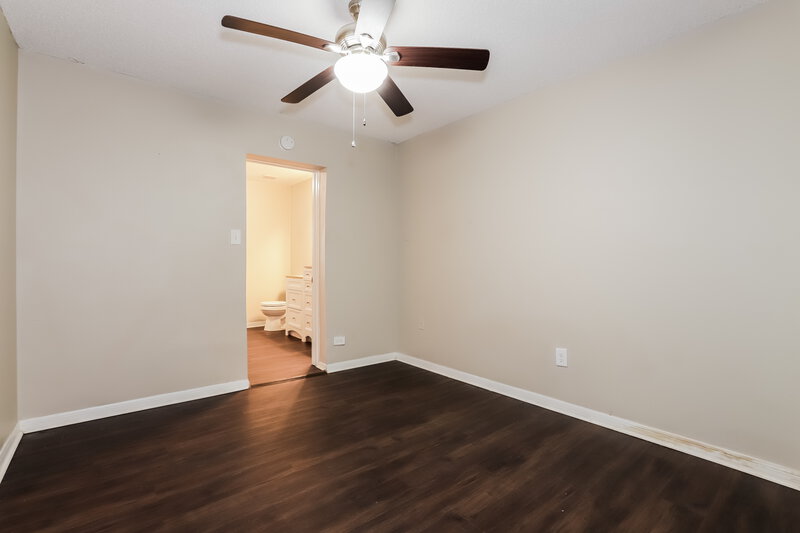 2,510/Mo, 1302 Foxboro Drive Brandon, FL 33511 Main Bedroom View