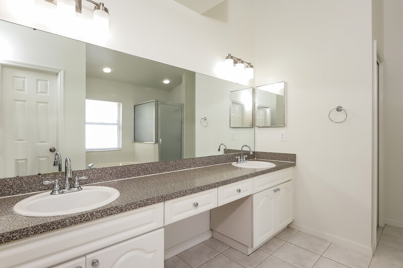 2,465/Mo, 10806 Windbury Way Riverview, FL 33569 Bathroom View