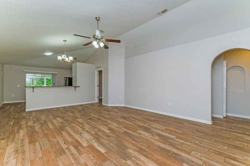 2,185/Mo, 13719 Gentle Woods Avenue Riverview, FL 33569 Living Room View