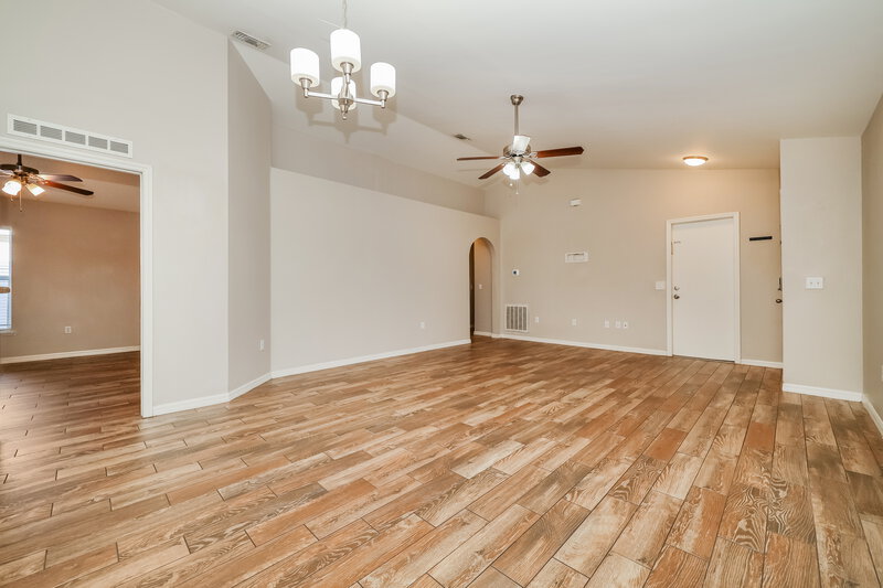 2,265/Mo, 13719 Gentle Woods Avenue Riverview, FL 33569 Living Room View