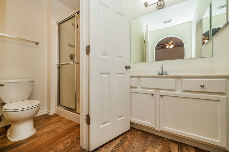 2,265/Mo, 13719 Gentle Woods Avenue Riverview, FL 33569 Main Bathroom View