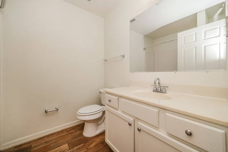 2,265/Mo, 13719 Gentle Woods Avenue Riverview, FL 33569 Bathroom View