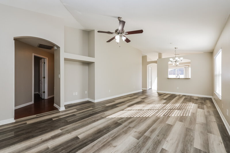 2,055/Mo, 8003 Canterbury Lake Blvd Tampa, FL 33619 Living Room View 2