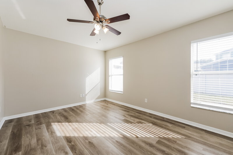 2,055/Mo, 8003 Canterbury Lake Blvd Tampa, FL 33619 Main Bedroom View