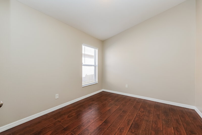 2,055/Mo, 8003 Canterbury Lake Blvd Tampa, FL 33619 Bedroom View 2