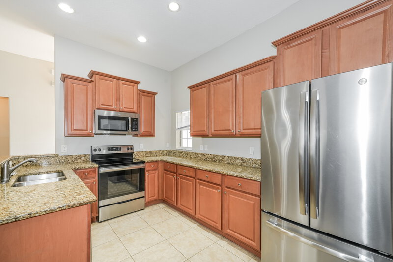 1,880/Mo, 12912 White Bluff Rd Hudson, FL 34669 Kitchen View