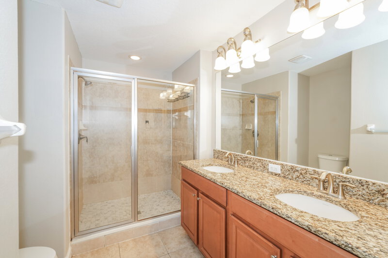1,880/Mo, 12912 White Bluff Rd Hudson, FL 34669 Main Bathroom View