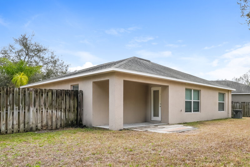 1,880/Mo, 12912 White Bluff Rd Hudson, FL 34669 Rear View 2
