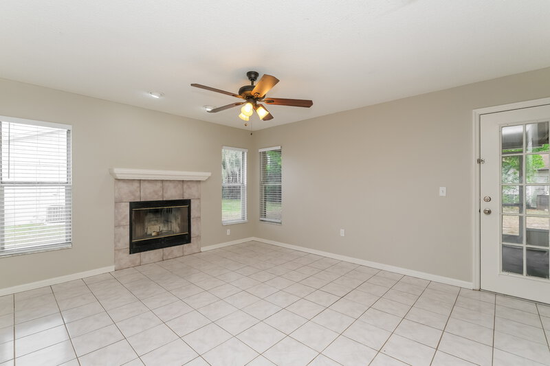 1,995/Mo, 12541 Shadow Ridge Boulevard Hudson, FL 34669 Living Room View