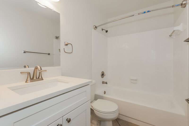 2,405/Mo, 12206 Netherfield Court Riverview, FL 33569 Bathroom View