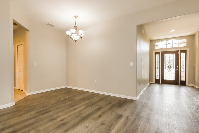 2,205/Mo, 36210 Laguna Hills Circle Zephyrhills, FL 33541 Dining Room View