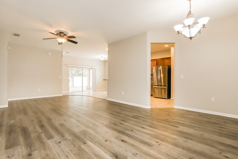 2,205/Mo, 36210 Laguna Hills Circle Zephyrhills, FL 33541 Dining Room View 2