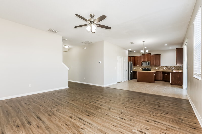 2,465/Mo, 720 Parker Den Drive Ruskin, FL 33570 Family Room View 2