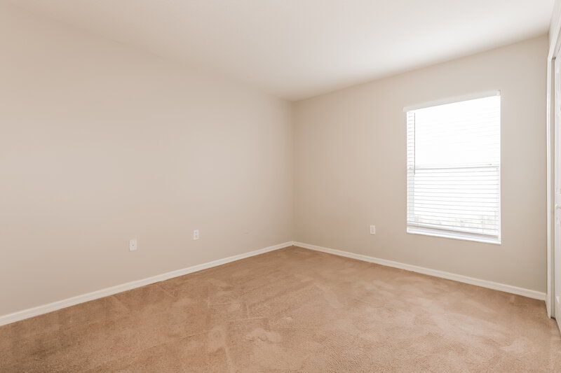 2,130/Mo, 9421 Cypress Harbor Drive Gibsonton, FL 33534 Bedroom View 2