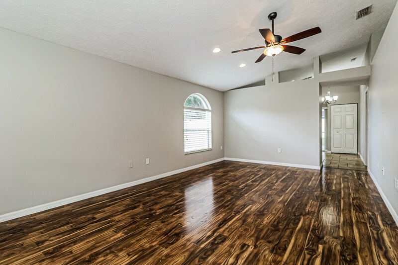 2,080/Mo, 11635 Leda Ln New Port Richey, FL 34654 Living Room View