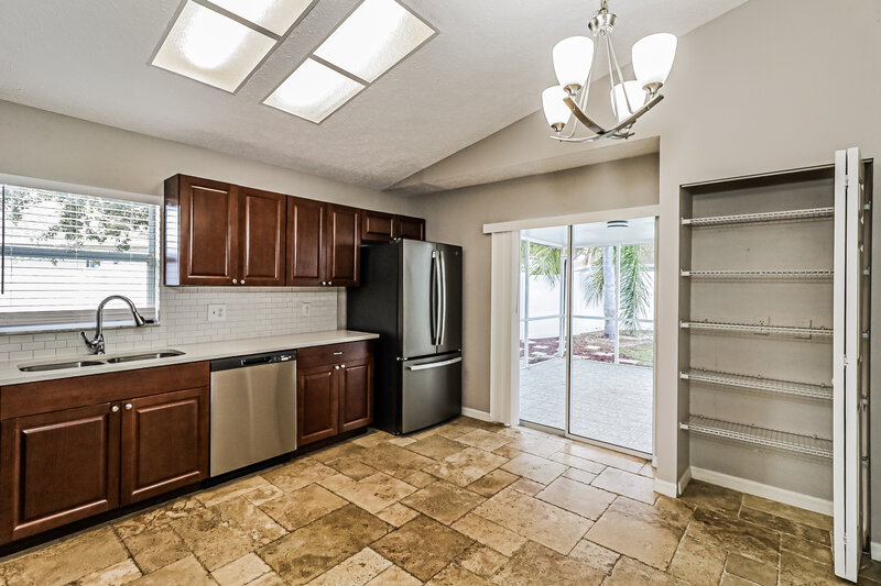 2,080/Mo, 11635 Leda Ln New Port Richey, FL 34654 Kitchen View