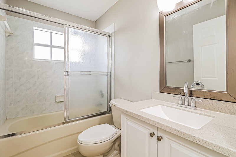 2,080/Mo, 11635 Leda Ln New Port Richey, FL 34654 Bathroom View