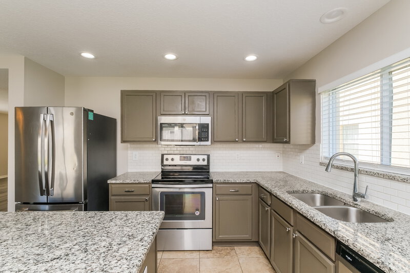 2,340/Mo, 9304 Wellstone Drive Land O Lakes, FL 34638 Kitchen View