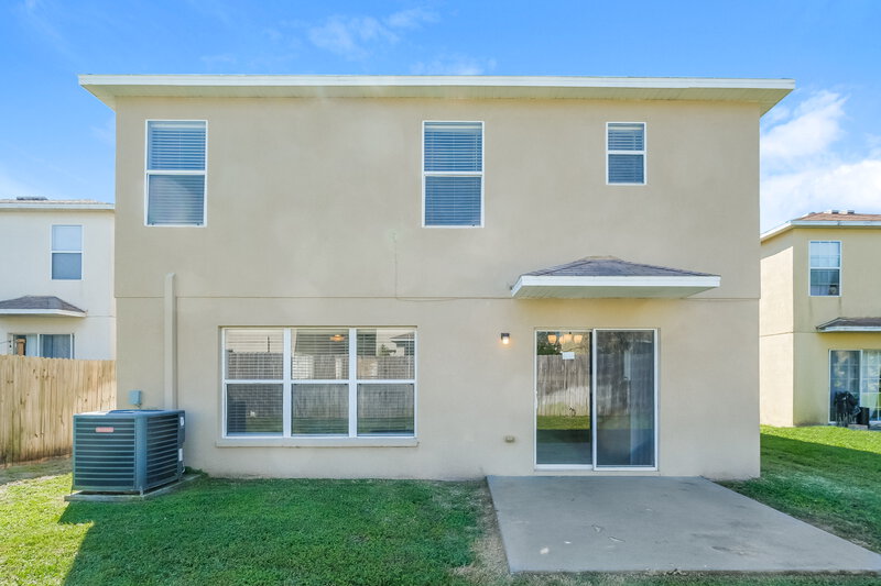 2,340/Mo, 9304 Wellstone Drive Land O Lakes, FL 34638 Rear View