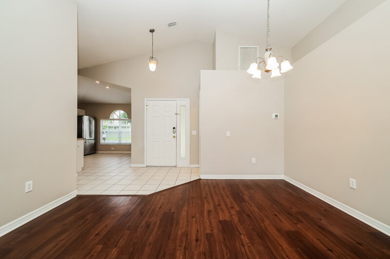 1,925/Mo, 7002 Crown Lake Drive Gibsonton, FL 33534 Dining Room View