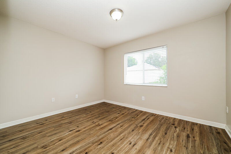 1,925/Mo, 7002 Crown Lake Drive Gibsonton, FL 33534 Bedroom View 2
