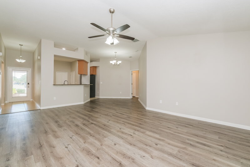 2,240/Mo, 11601 Addison Chase Drive Riverview, FL 33579 Living Room View 2