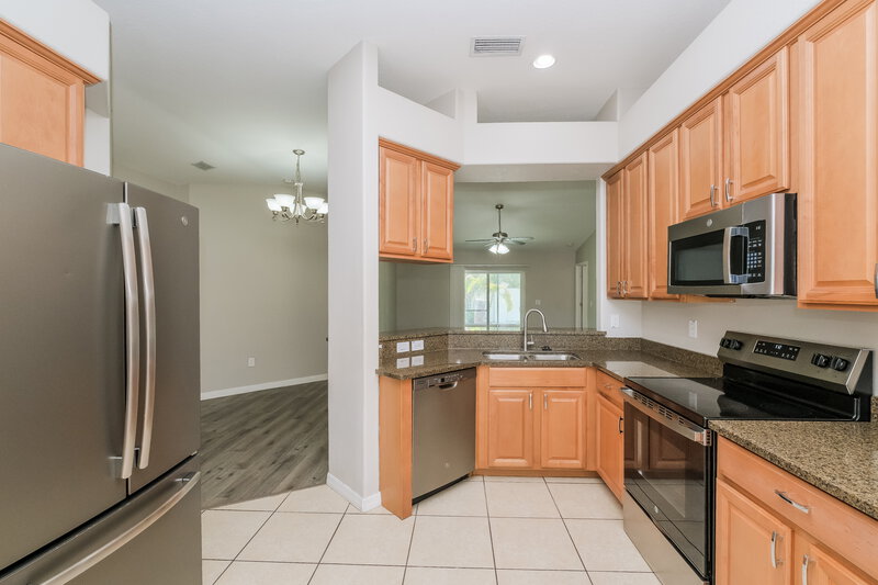 2,240/Mo, 11601 Addison Chase Drive Riverview, FL 33579 Kitchen View 2
