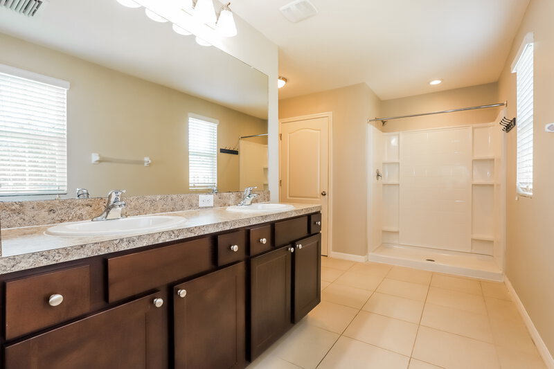 3,680/Mo, 4011 Bramblewood Loop Spring Hill, FL 34609 Main Bathroom View